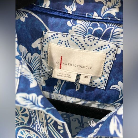 Anthropologie Printed V-Neck Buttonfront Shirtdress
Blue motif floral - Picture 4 of 9